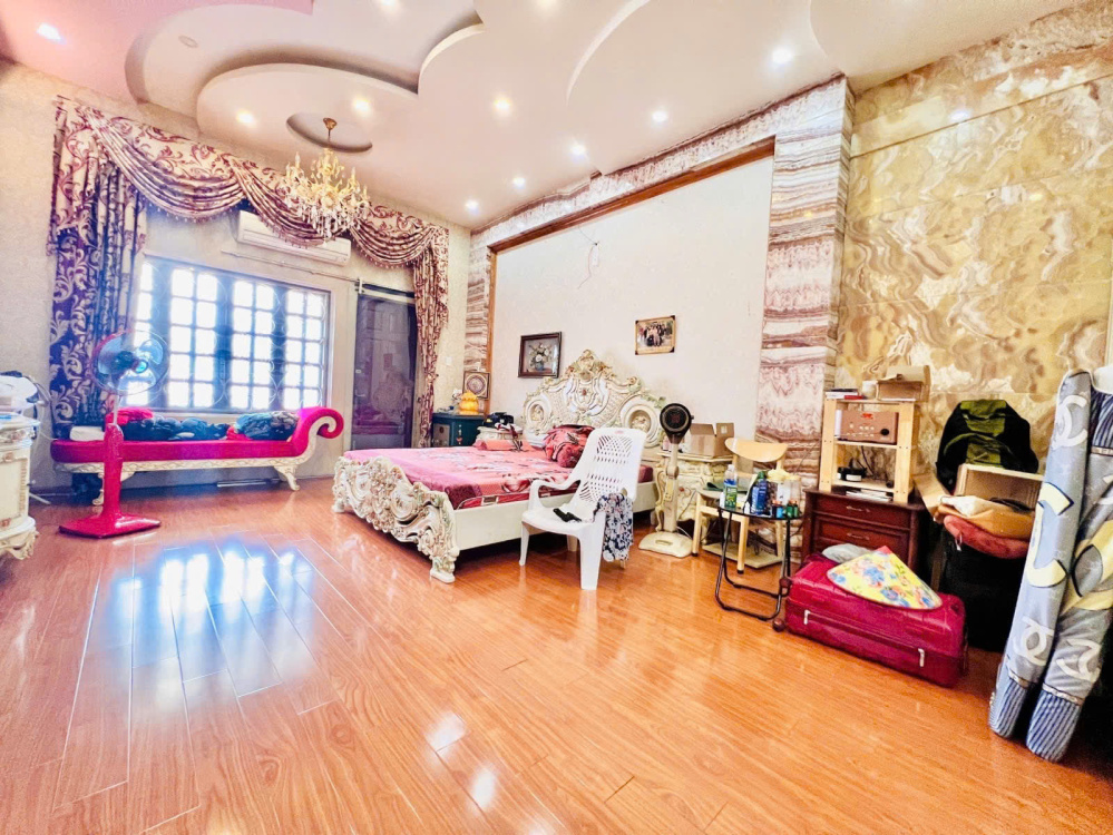SIÊU PHẨM MẶT TIỀN CỘNG HÒA – ĐOẠN VIP NHẤT – KINH DOANH SẦM UẤT 💥 giá 40 tỷ TL 🏢 Nhà 5 tầng – Full nội thất cao cấp – Doanh thu cho thuê lên đến 50 triệu/tháng!