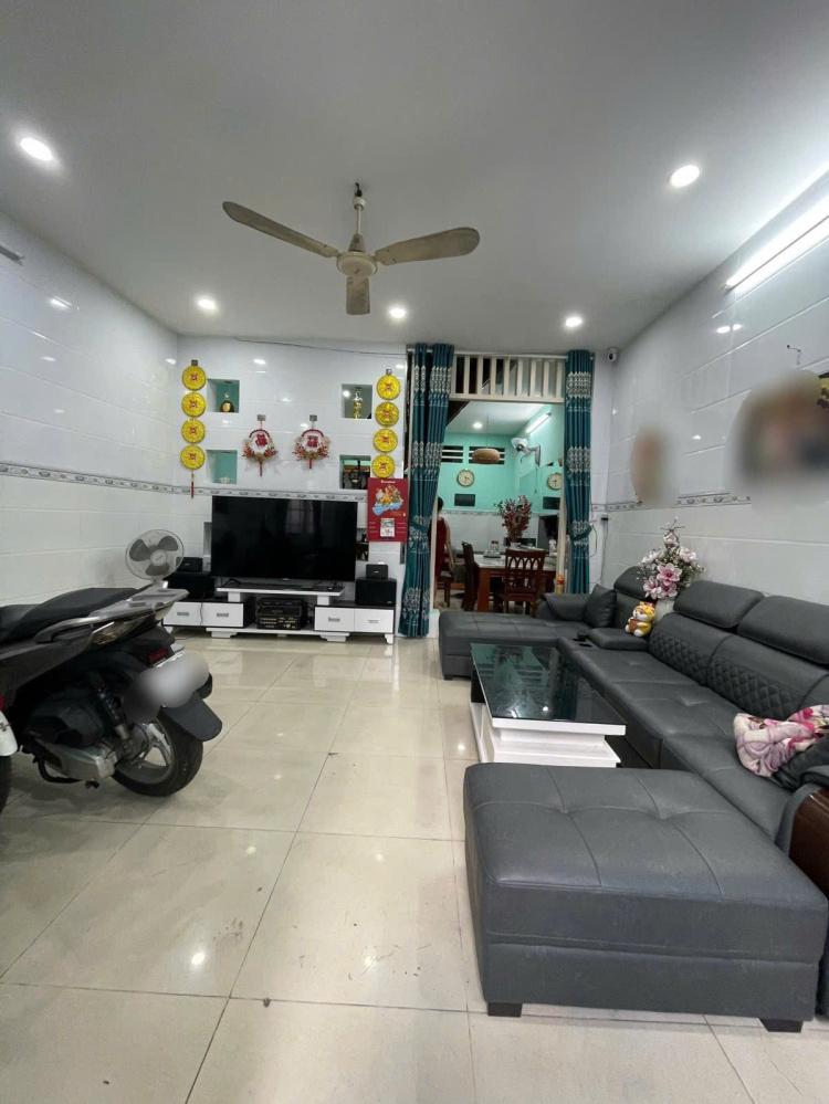 [ TÂN BÌNH ] CMT8 - SIÊU PHẨM – CMT8, P.5, Tân Bình GIÁP QUẬN 10 – NGANG 5M BỂ THẾ – CHỈ 8.2 TỶ TL DT: 49m² (5x11.5) | 1 trệt 2 lầu | 3PN lớn | Sổ sẵn công chứng ngay!