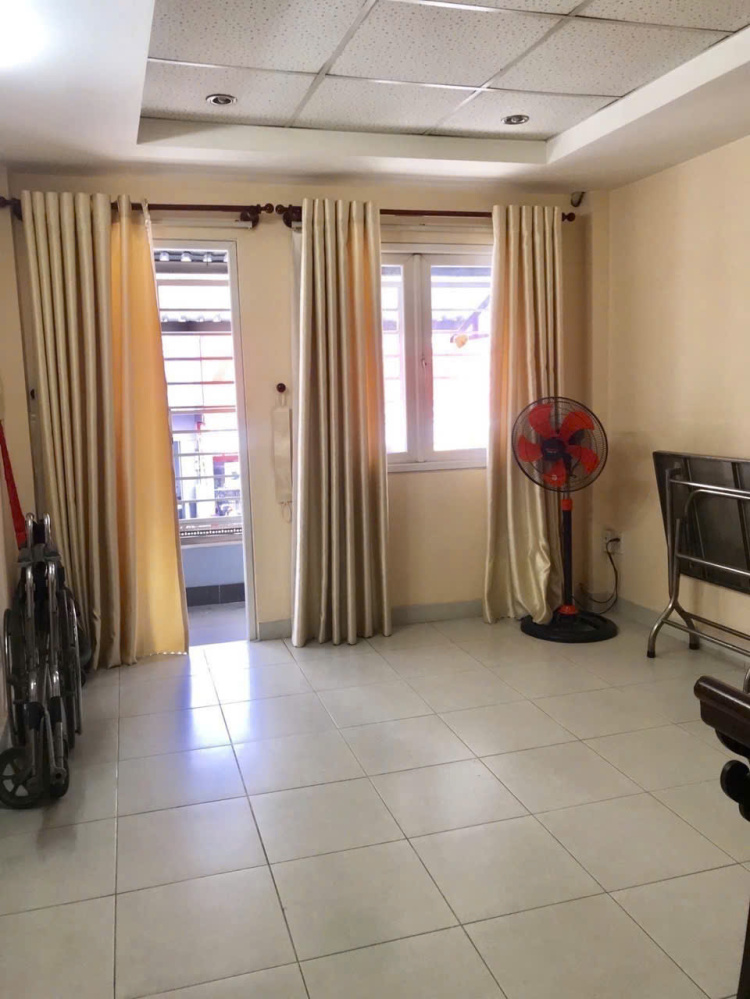 [ TÂN BÌNH ] Hoàng Văn Thụ - SIÊU VỊ TRÍ MẶT TIỀN KINH DOANH " HOÀNG VĂN THỤ" NGAY ADORA - 39m2 ( 3.3x11.6m ) A4- LĂNG CHA CẢ - 2 TẦNG ĐANG CHO THUÊ 20TRIỆU/Th
