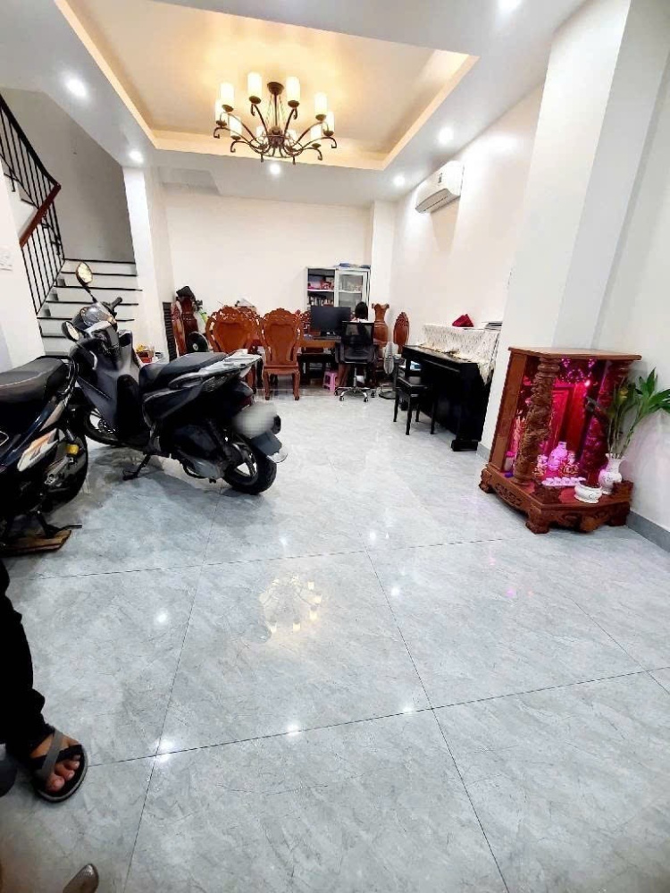 [ TÂN BÌNH ] Lạc Long Quân - HẺM XE HƠI 5M - 6 X 9M - 5 TẦNG SÂN THƯỢNG - ĐANG CHO THUÊ 19TR/THÁNG - TẶNG TOÀN BỘ NỘI THẤT.