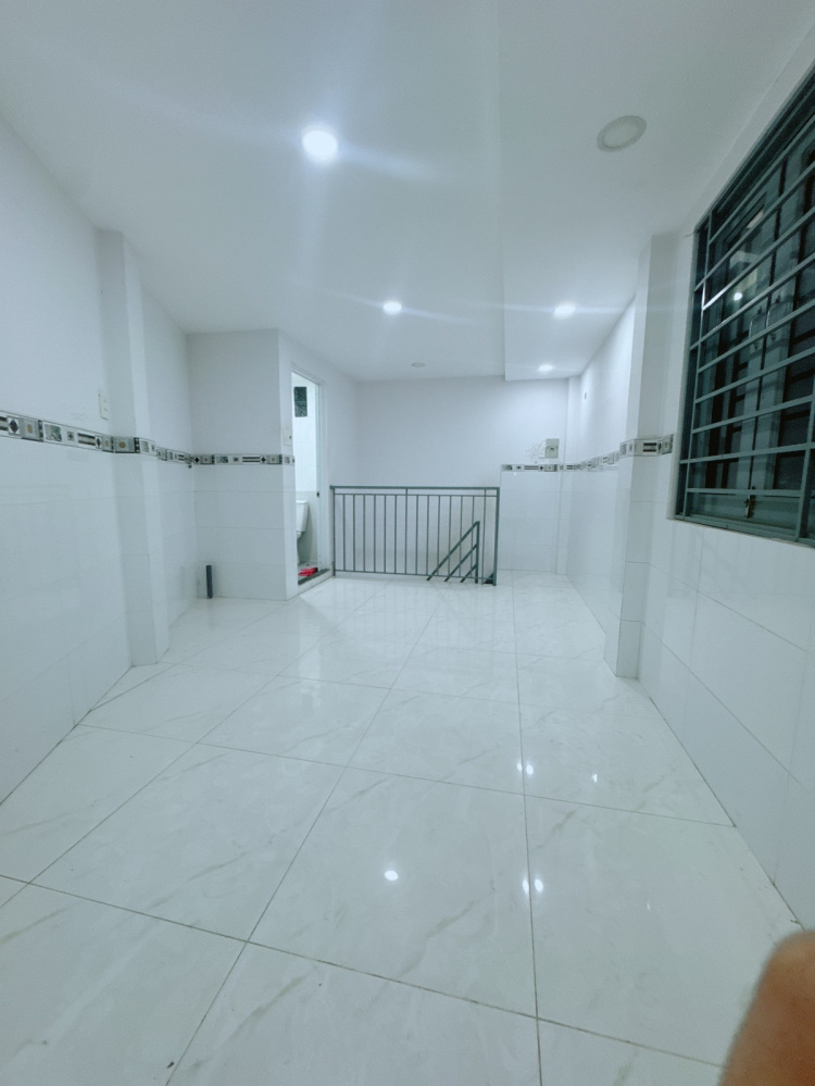 [ TÂN BÌNH ] Ni Sư Huỳnh Liên - HẺM XE HƠI - 17M2 - 3 TẦNG LÔ GÓC NỞ HẬU