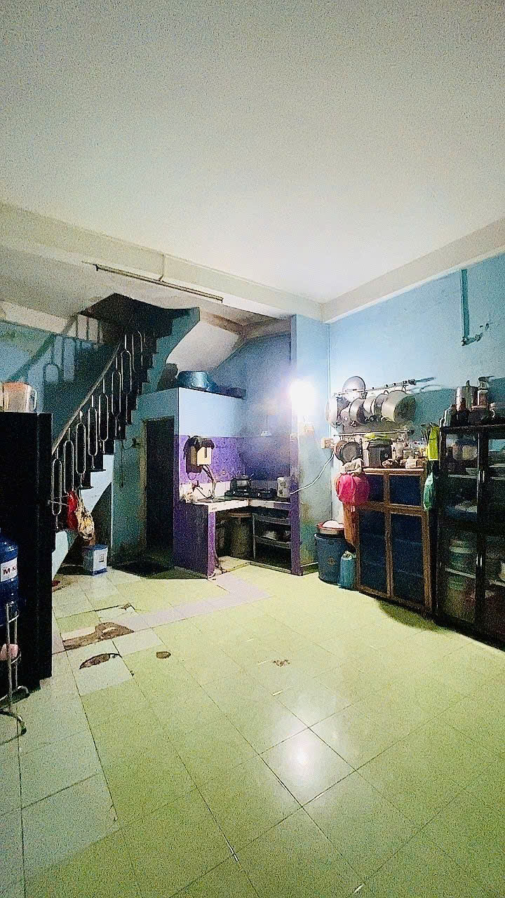SAU LƯNG CĂN MẶT TIỀN - 40M2 - 2 TẦNG - 6.6 TỶ TL - PHÚ HÒA - TÂN BÌNH - BÁN GẤP.🔥🔥🔥