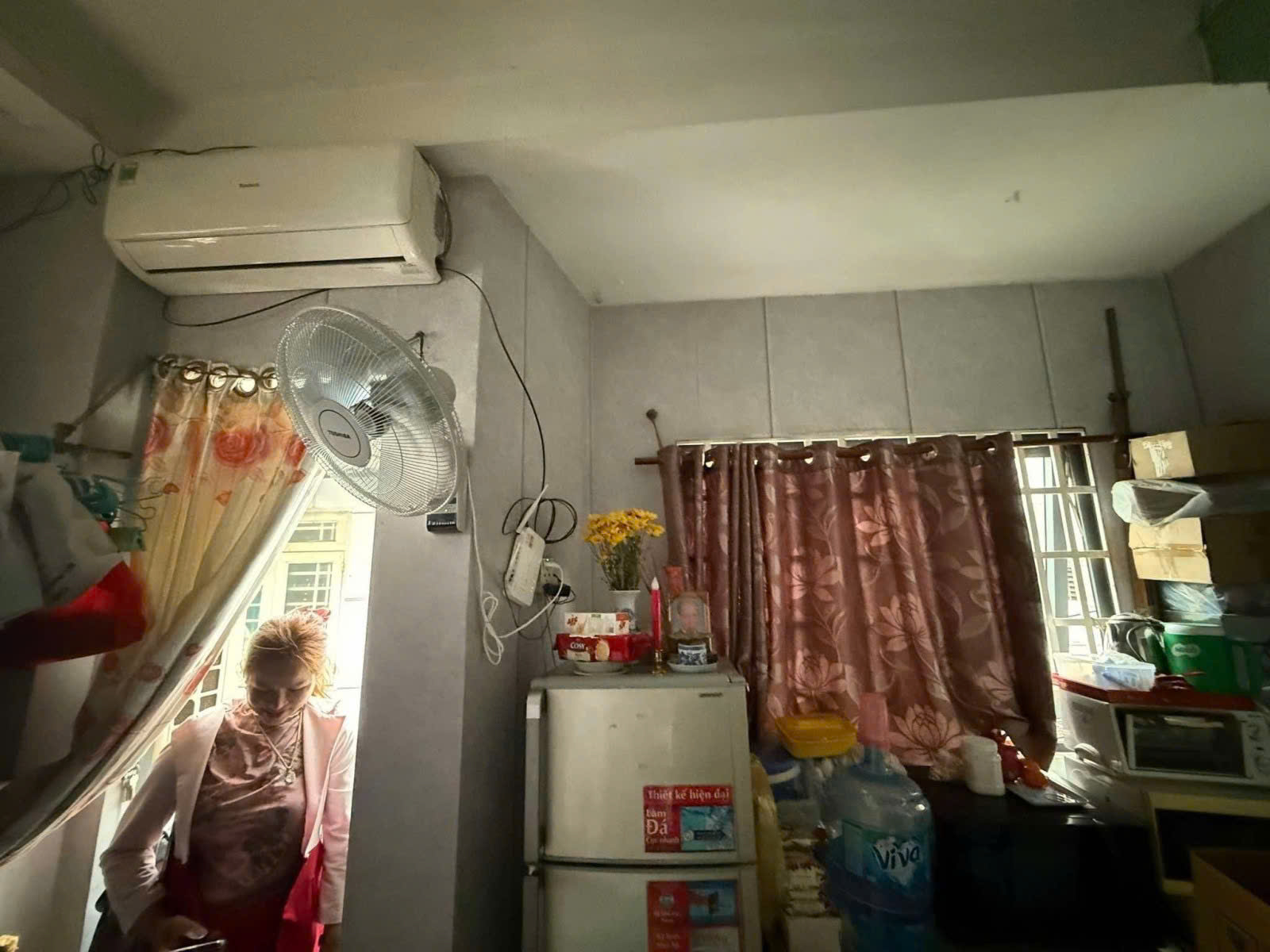 HẺM ÔTÔ ĐỖ CỬA - ĐƯỜNG CMT8 - QUẬN TÂN BÌNH - 11M2 - 3 TẦNG - NGANG 2.8 DÀI 4 - SỔ HỒNG RIÊNG, HOÀN CÔNG ĐỦ - CÔNG CHỨNG NGAY. Giá 2.3 Tỷ TL