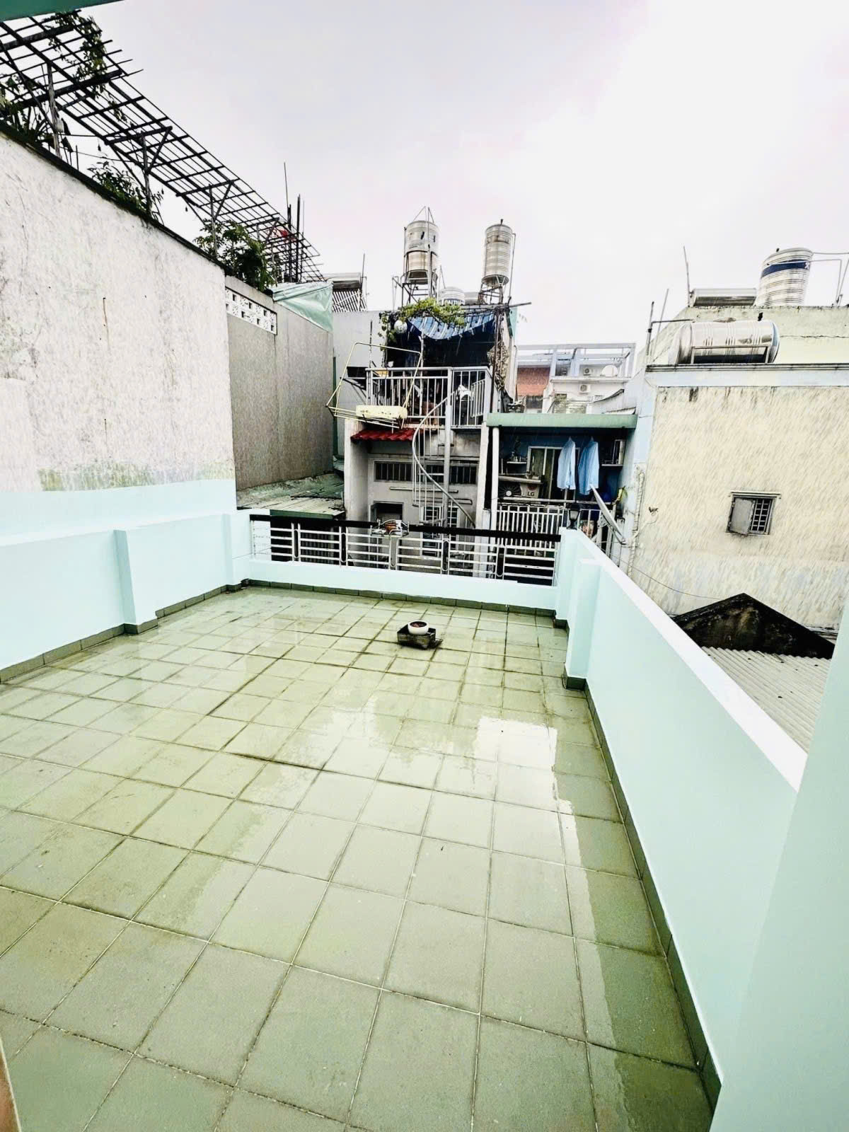 Ni Sư Huỳnh Liên, P10, Tân Bình. Diện tích công nhận đủ 48m2 (4.3 x 11.2). Giá 5.5 tỷ TL
