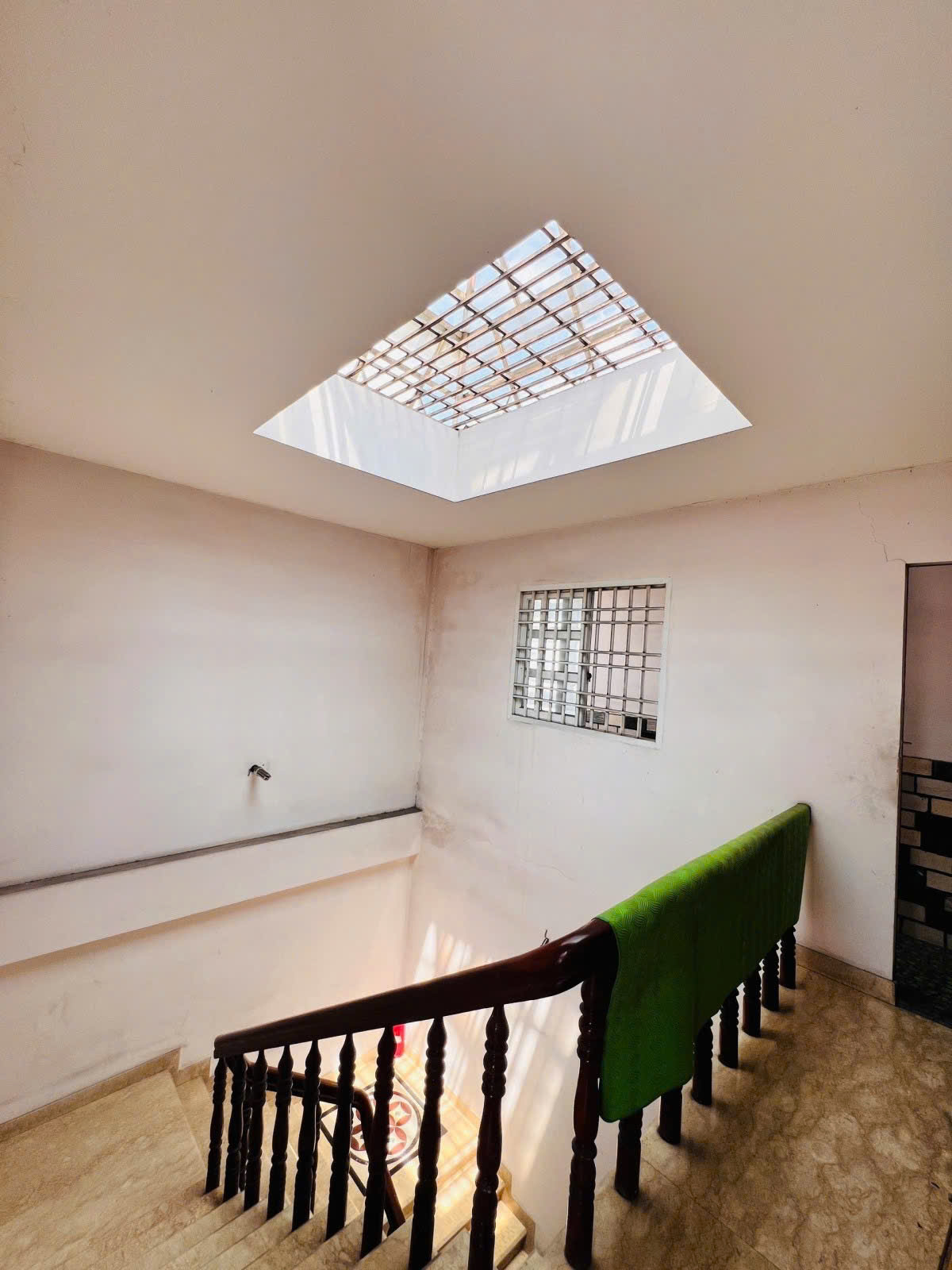 SIÊU PHẨM MẶT TIỀN CỘNG HÒA – ĐOẠN VIP NHẤT – KINH DOANH SẦM UẤT 💥 giá 40 tỷ TL 🏢 Nhà 5 tầng – Full nội thất cao cấp – Doanh thu cho thuê lên đến 50 triệu/tháng!