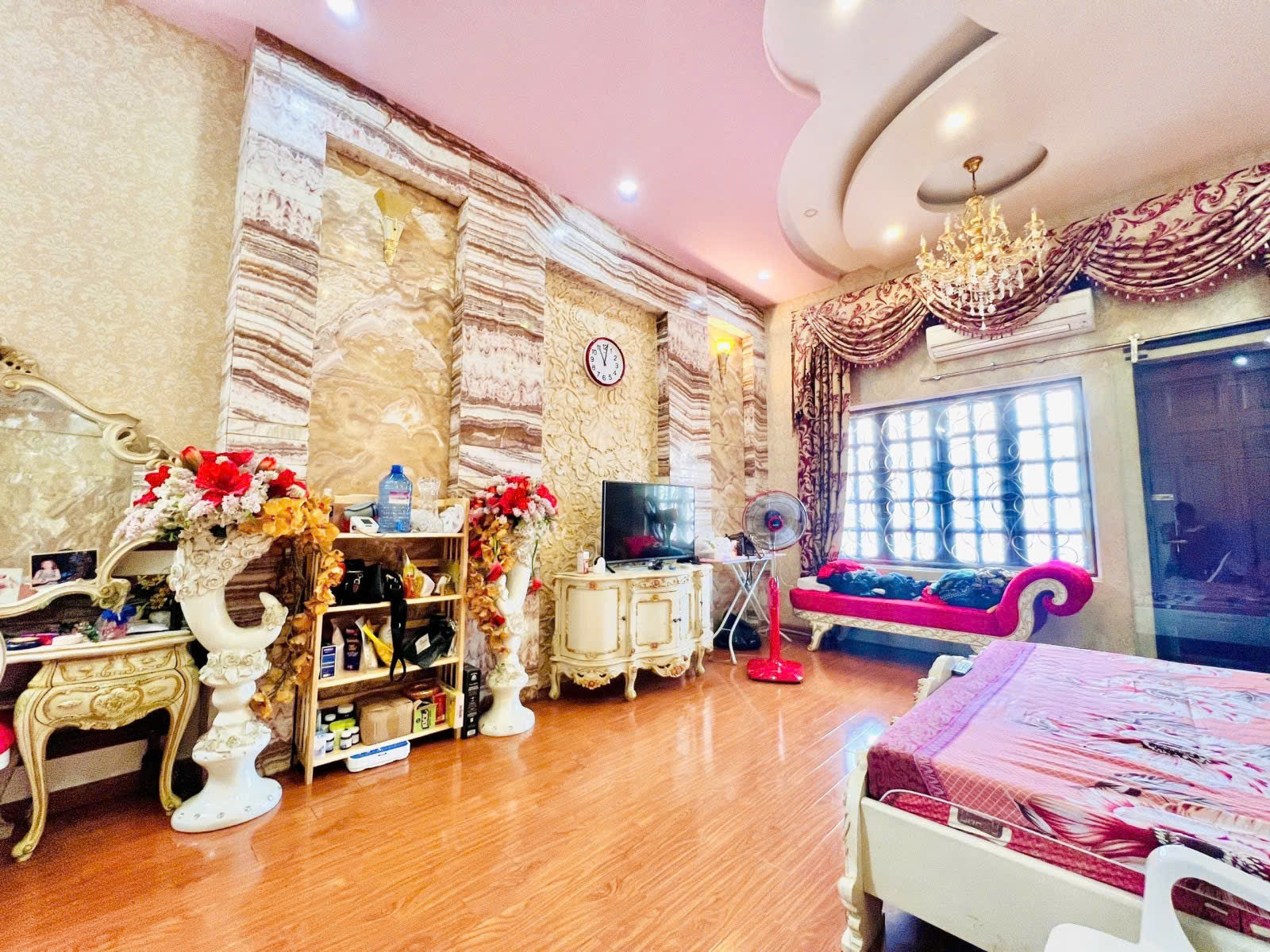 SIÊU PHẨM MẶT TIỀN CỘNG HÒA – ĐOẠN VIP NHẤT – KINH DOANH SẦM UẤT 💥 giá 40 tỷ TL 🏢 Nhà 5 tầng – Full nội thất cao cấp – Doanh thu cho thuê lên đến 50 triệu/tháng!