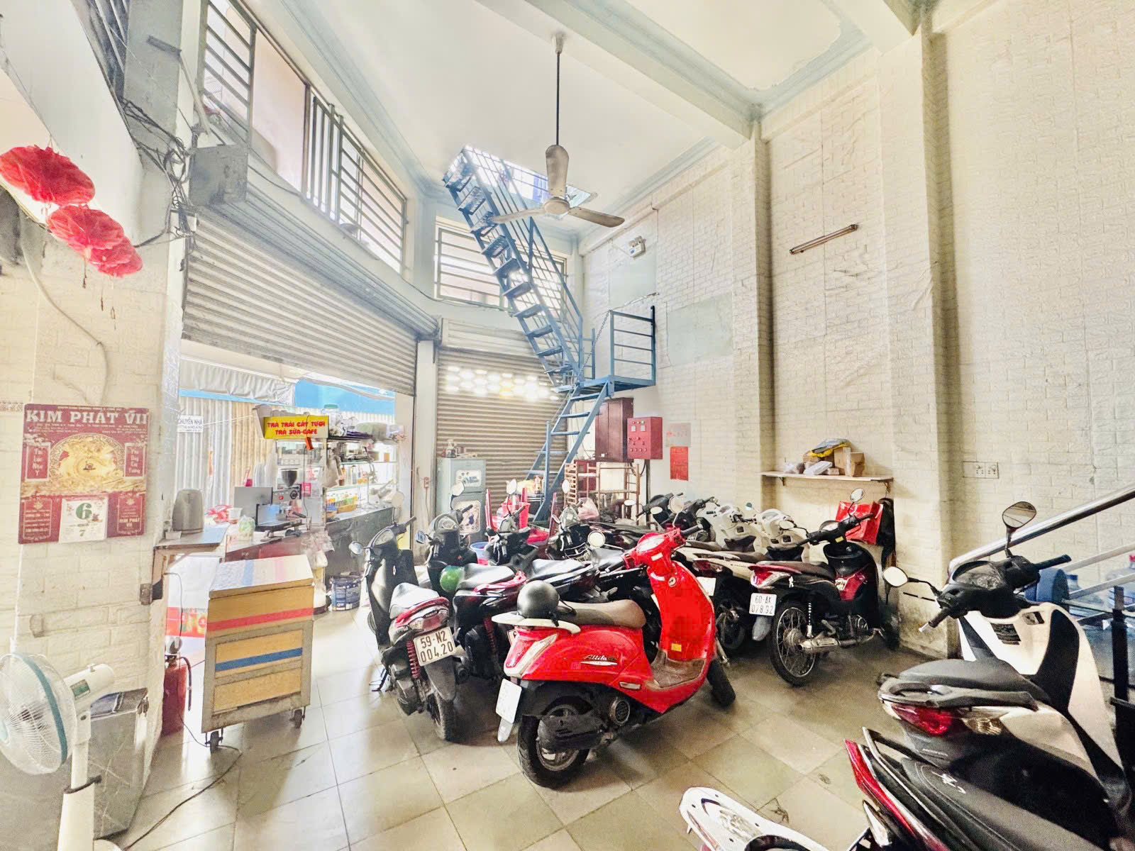 Toà nhà cho thuê siêu lợi nhuận. Mặt tiền thụt ngay ngã tư Trường Chinh và CMT8.